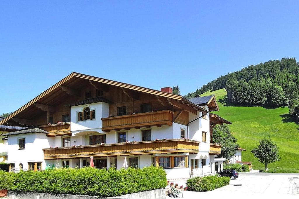 Apartment In Filzmoos With A Balcony Esterno foto